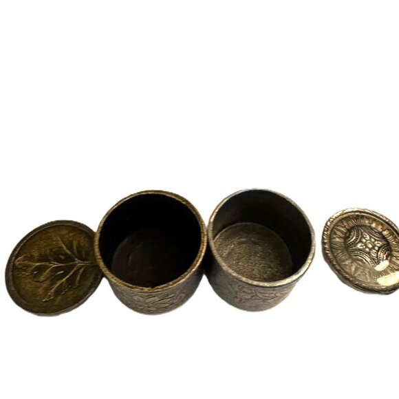 Set of 2 Brass-Colored Mini Round Lidded Trinket Boxes Snuff Boxes - Picture 2 of 5